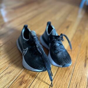 React Infinity Run Flyknit 'Black White' Size 5.5 $80